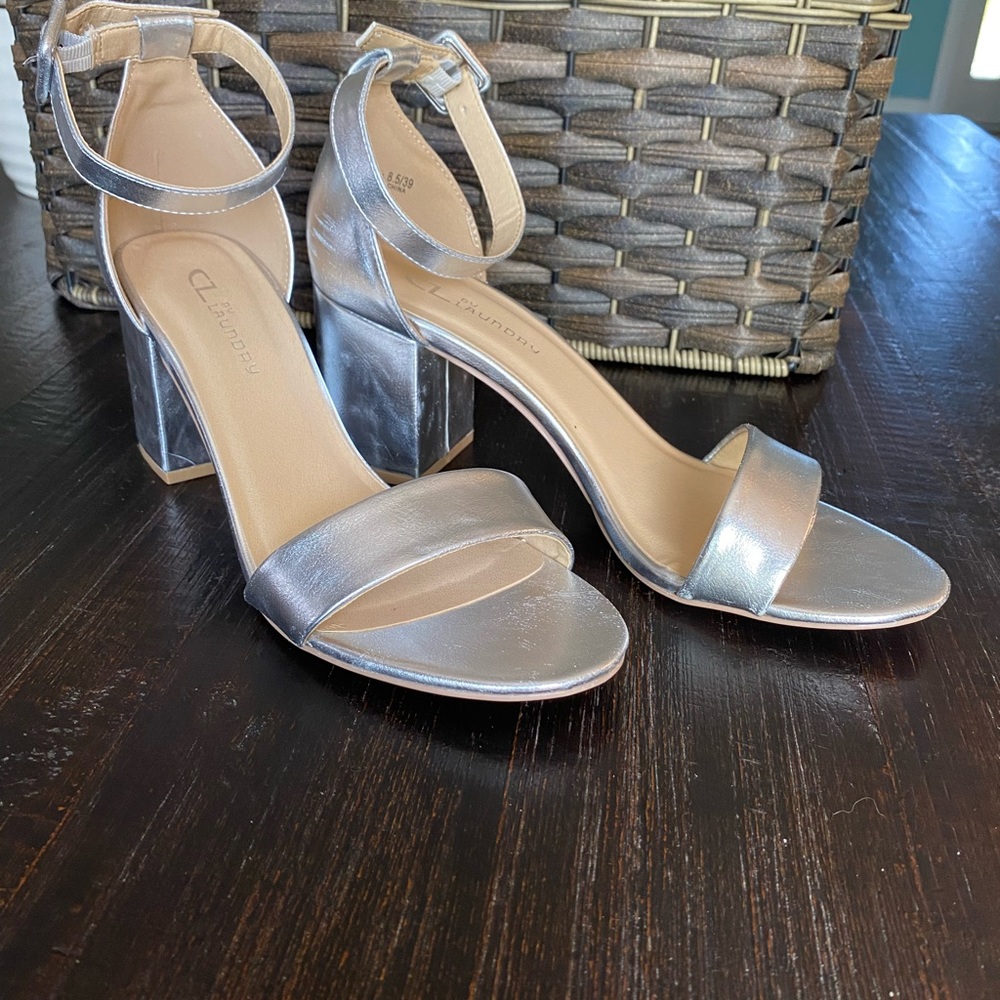 CL by Chinese Laundry silver Dress Sandals size 8.5. Excellent condition.
